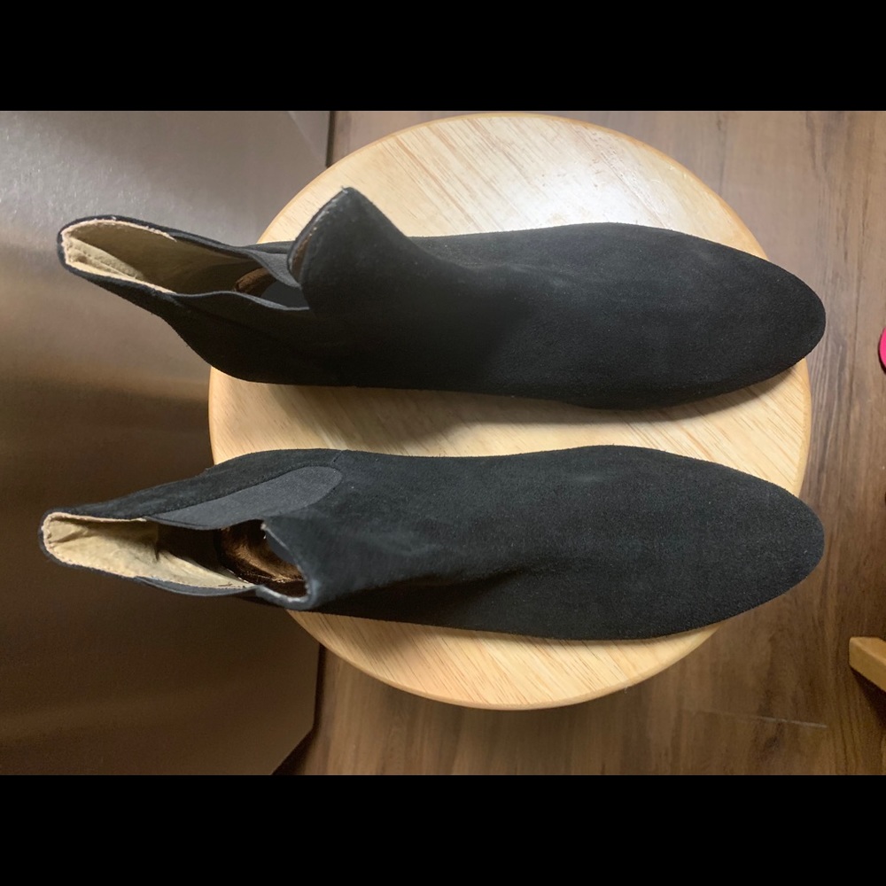 Boots - Picture 3 of 3
